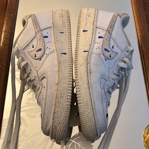Nike Air Force 1 Low Top White Paint Splatter Shoes Sz 7Y - Picture 4 of 6